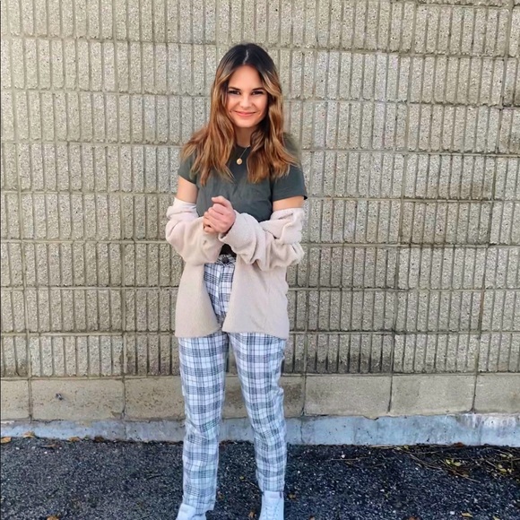 Meet your Posher, Lyndi - Picture 4 of 4